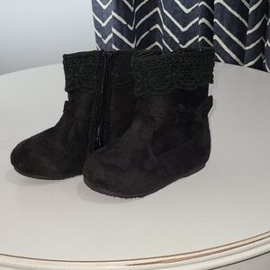 Black Lace Collar & Bow Suede Boot - Girls